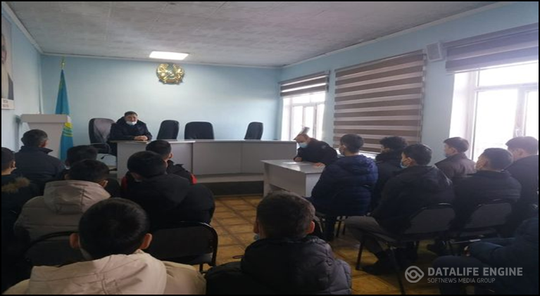 «Құқық бұзушылыққа бейім оқушыларды» аудандық полиция бөлімінің уақытша тұрақталған тұлғаларды ұстау камераларына бару жұмыстары ұйымдастырылды