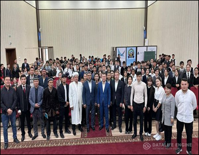 “Руханият керуені, Түркістан төрінде”атты аудан тұрғындарымен кездесу